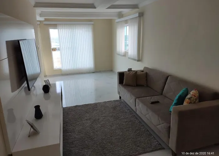Casa Com Piscina À Beira Mar.